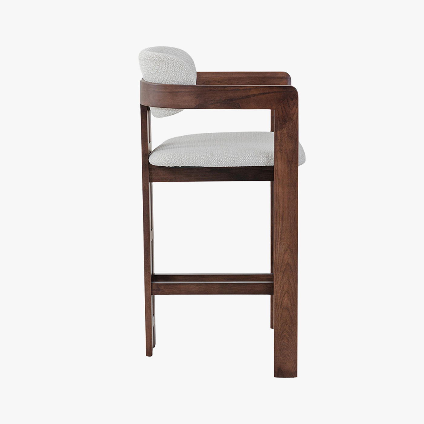 tabouret en tissu beige avec pieds en chêne massif couleur bois foncé