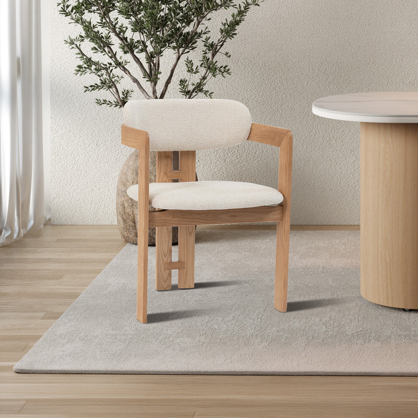 lot de 2 chaises de repas en tissu beige avec pieds en chêne massif couleur bois clair