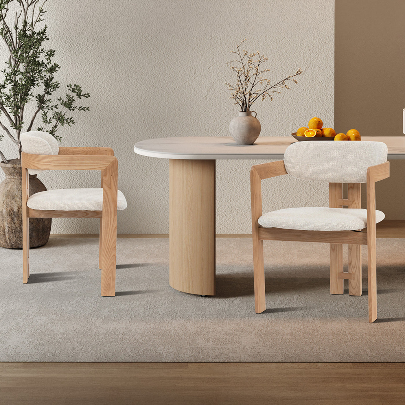 lot de 2 chaises de repas en tissu beige avec pieds en chêne massif couleur bois clair