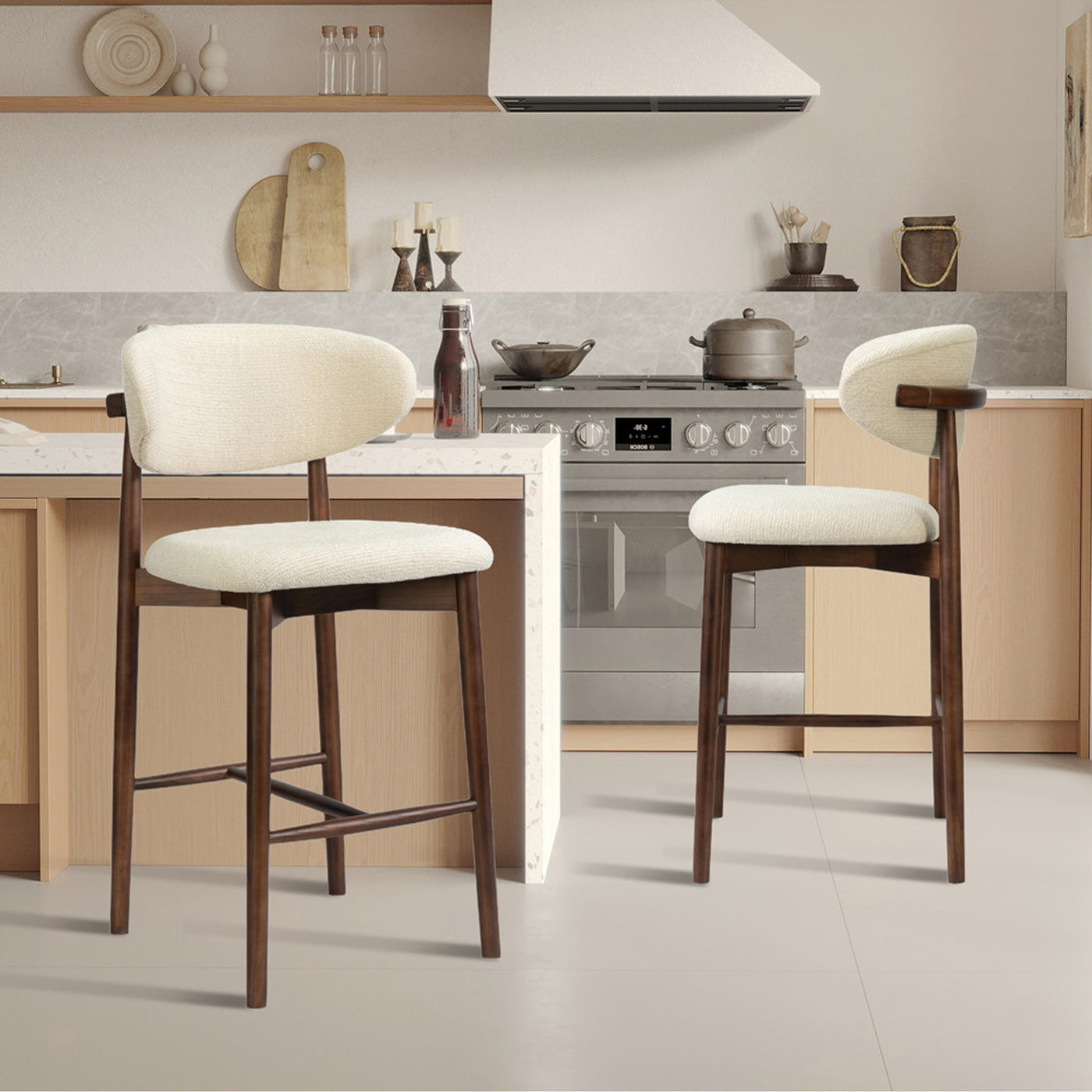 lot de 2 tabourets en tissu beige avec piètement en chêne massif couleur bois foncé
