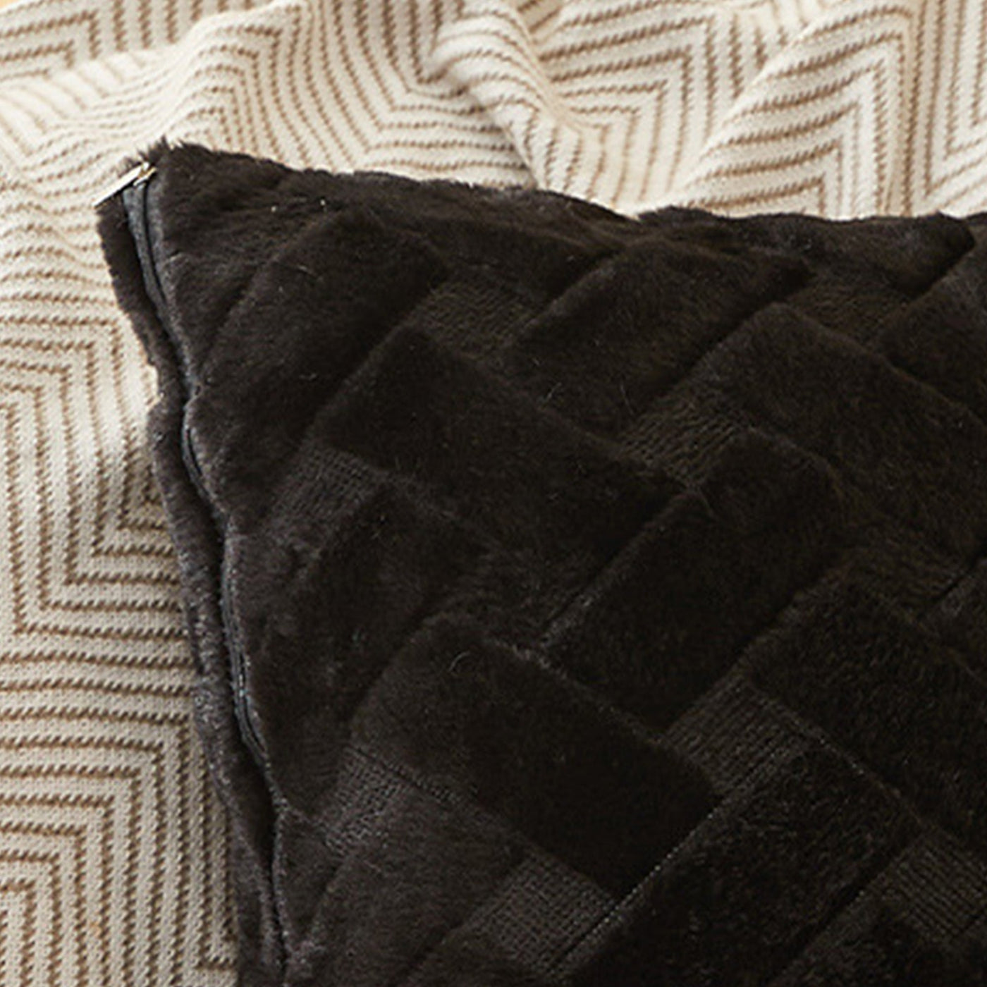 CAPRI Coussin carré en tissu à motifs noir 43x43 cm - Coussins - Mobilier Deco