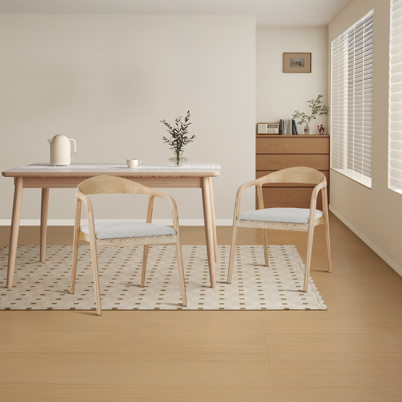 CLAIRE Chaise en tissu beige piètement en bois clair - Chaise de repas - Mobilier Deco
