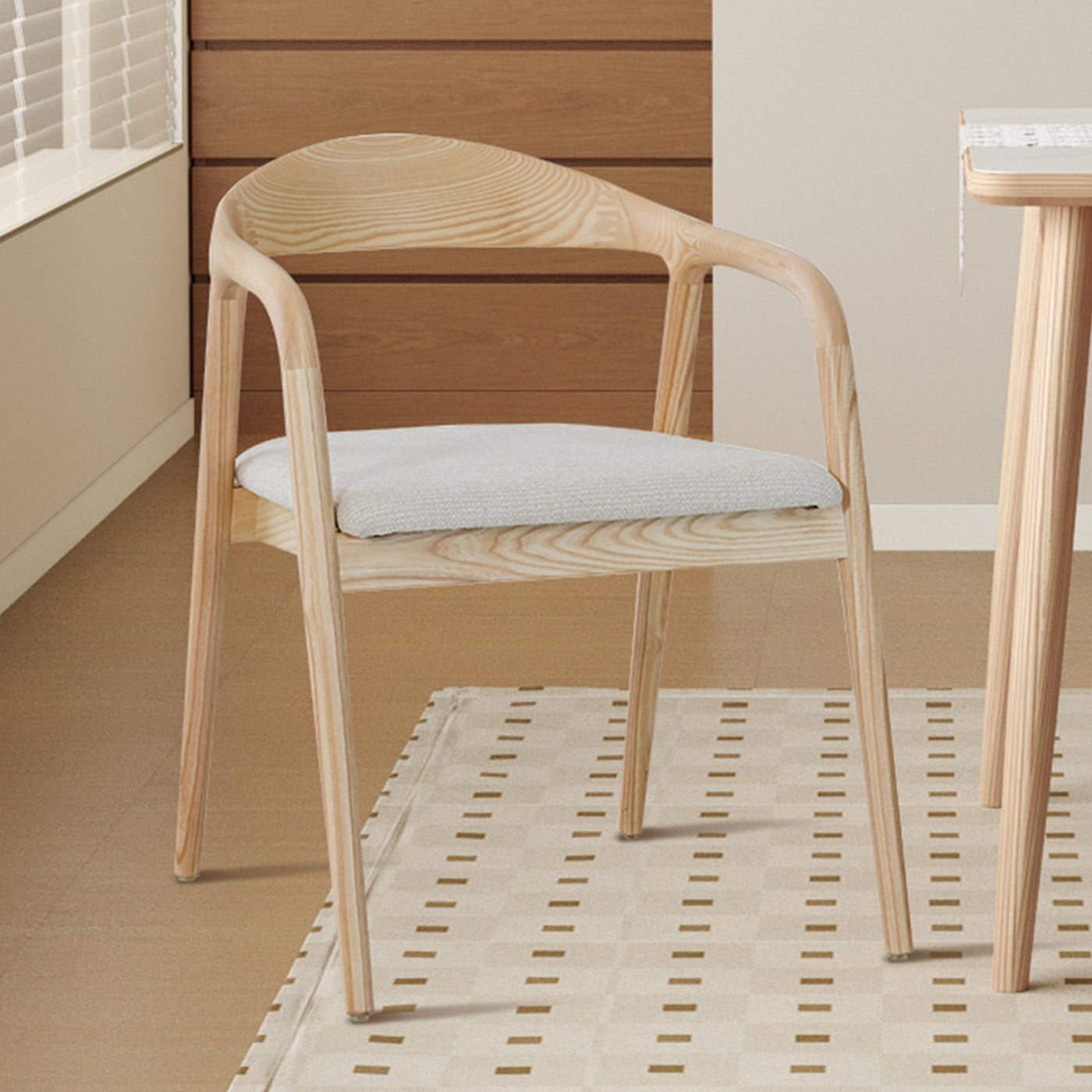 CLAIRE Chaise en tissu beige piètement en bois clair - Chaise de repas - Mobilier Deco