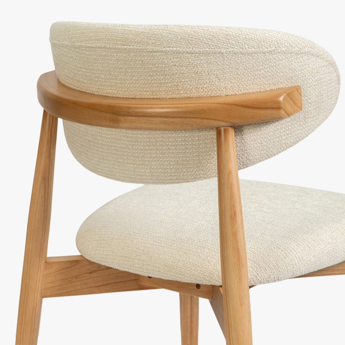 CLARA Lot de 2 chaises en tissu bouclette beige pieds en chêne massif clair - Mobilier Deco