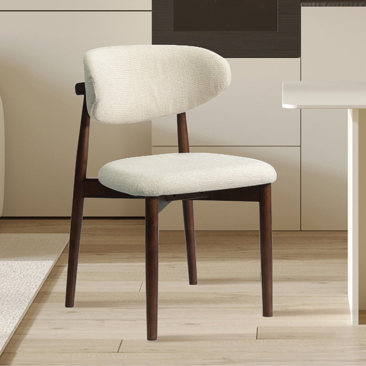 CLARA Lot de 2 chaises en tissu bouclette beige pieds en chêne massif foncé - Mobilier Deco