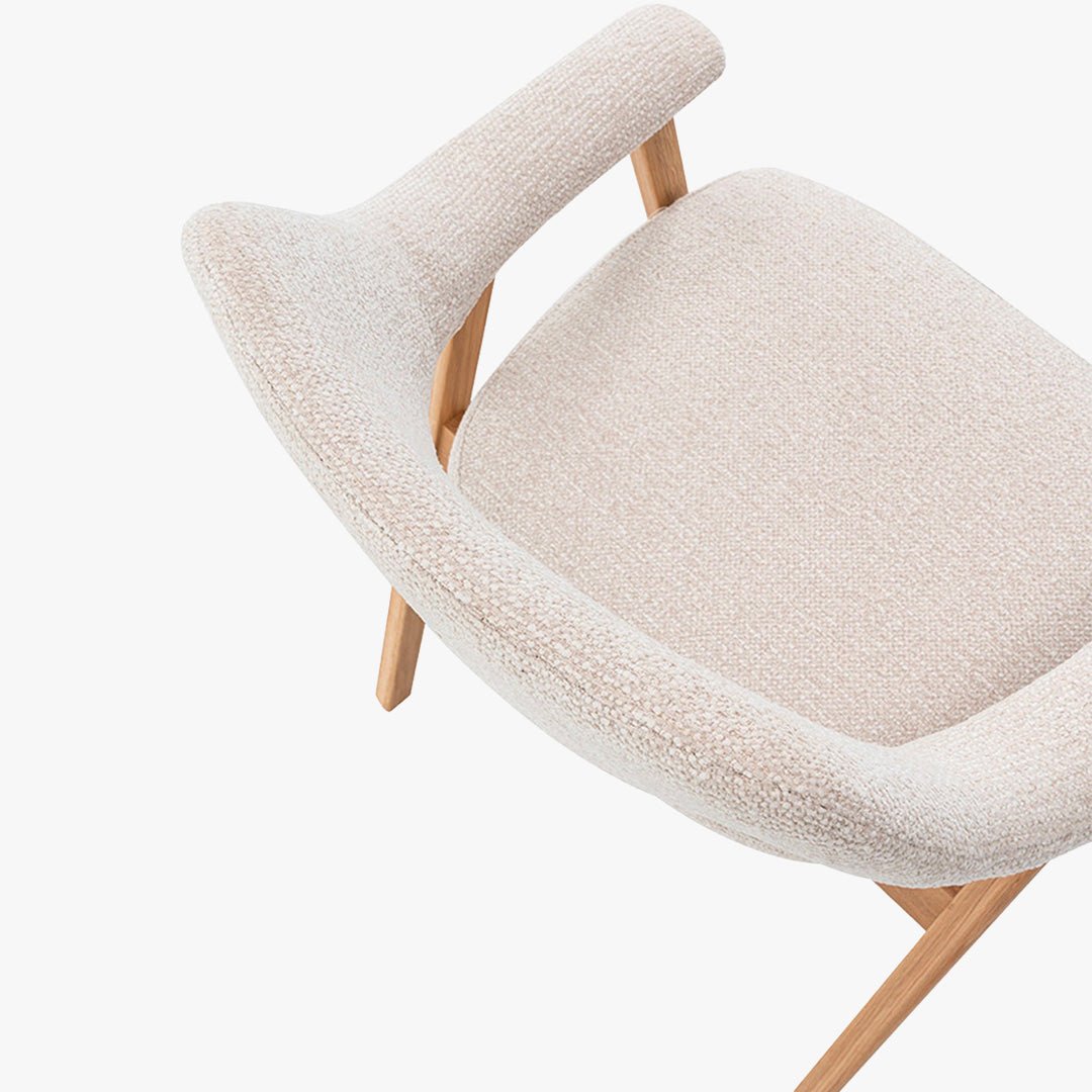 CORALIE Chaise de repas en tissu beige pieds chêne massif clair - Chaise de repas - Mobilier Deco
