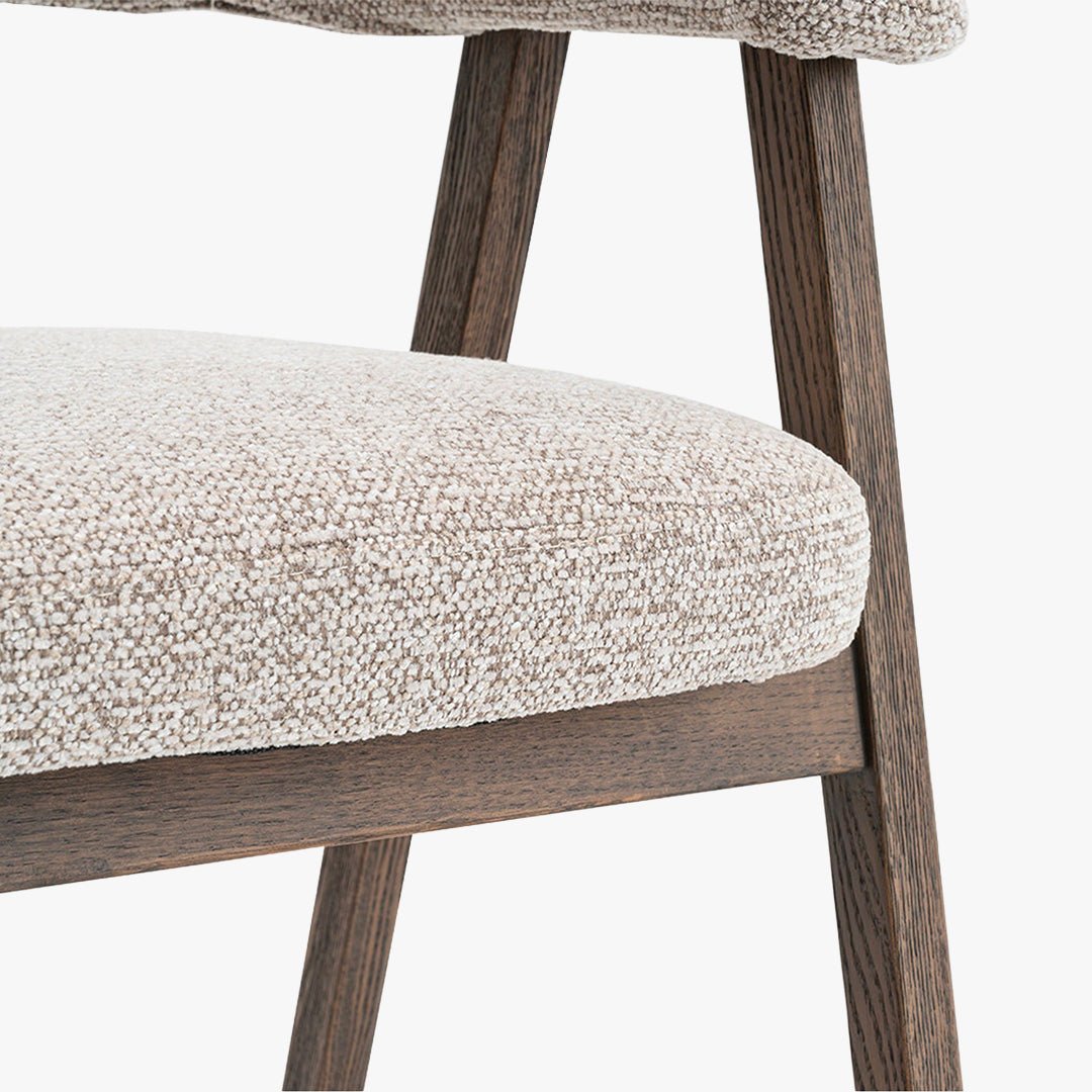 CORALIE Chaise en tissu beige pieds chêne massif foncé - Chaise de repas - Mobilier Deco