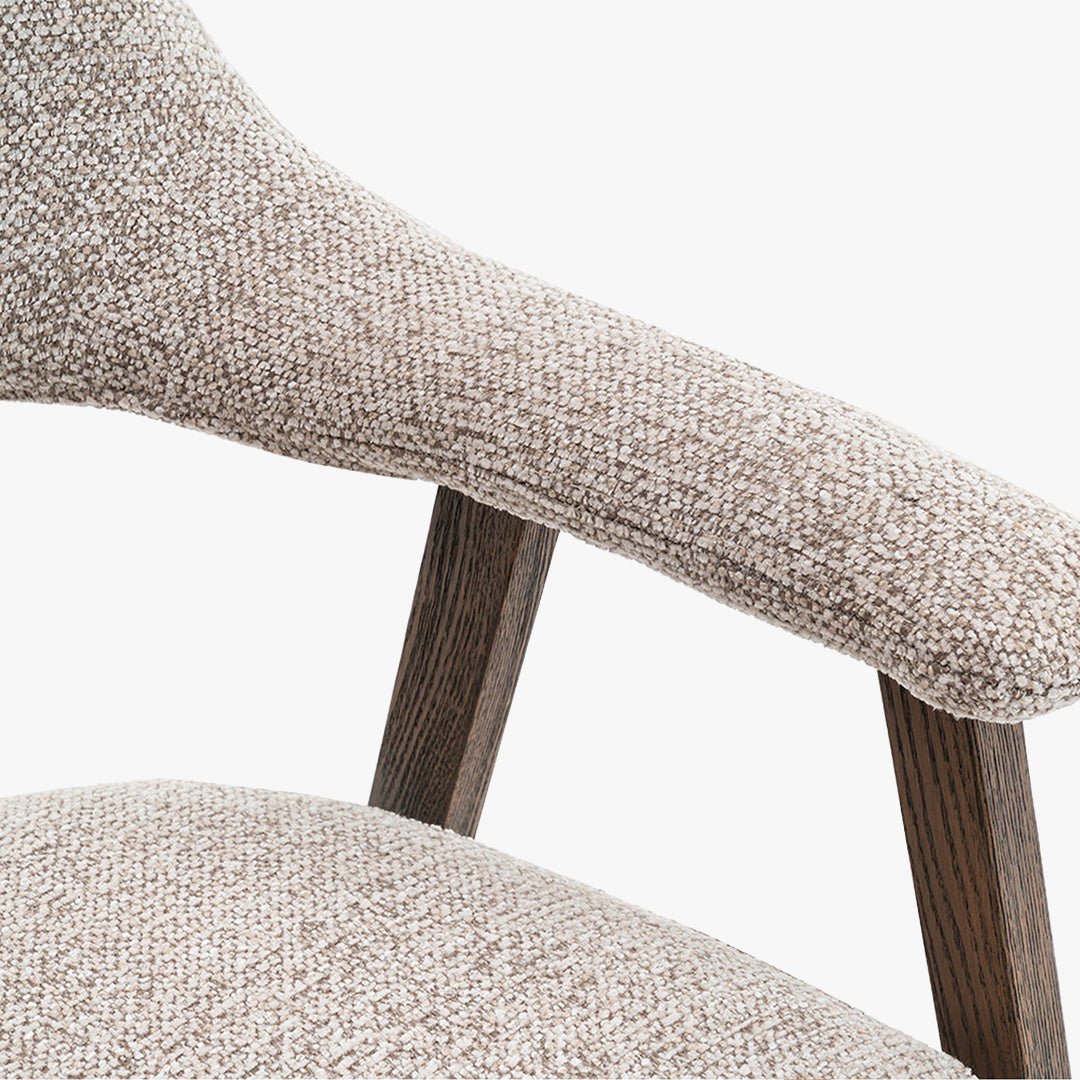 CORALIE Chaise en tissu beige pieds chêne massif foncé - Chaise de repas - Mobilier Deco
