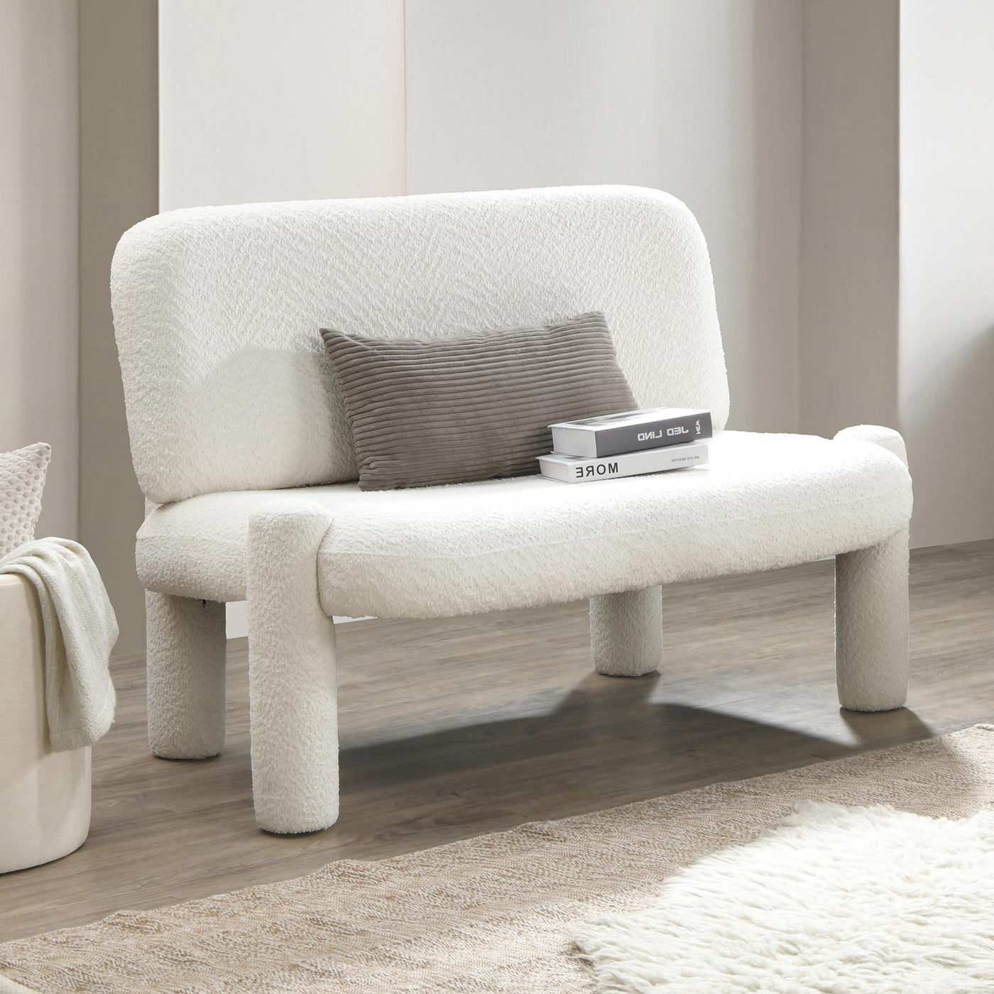 DANITA Canapé 2 places design effet peau de mouton blanc écru - Canapés fixes - Mobilier Deco