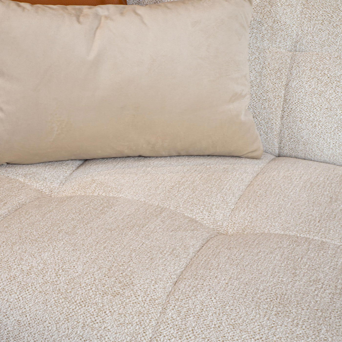 DEYNA Canapé d’angle en tissu capitonné beige - Angle droit - Canapés d'angle - Mobilier Deco