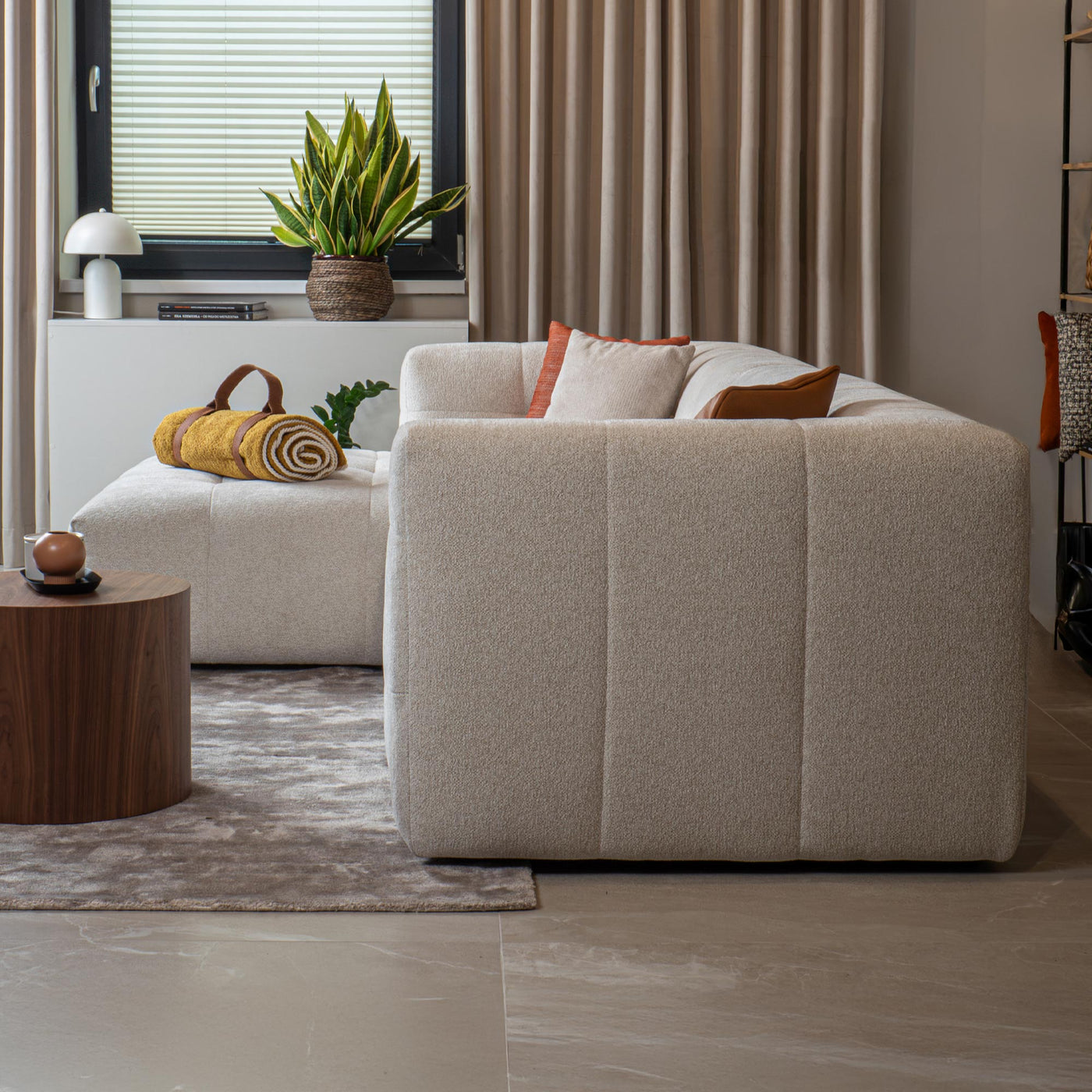 DEYNA Canapé d’angle en tissu capitonné beige - Angle gauche - Canapés d'angle - Mobilier Deco