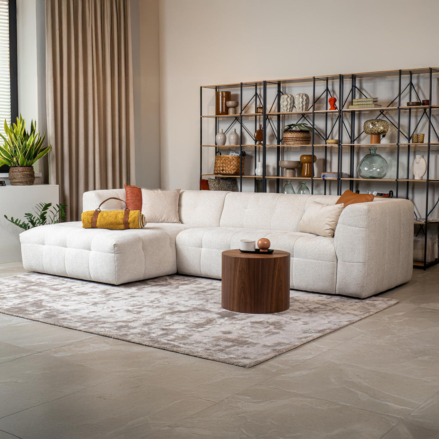 DEYNA Canapé d’angle en tissu capitonné beige - Angle gauche - Canapés d'angle - Mobilier Deco