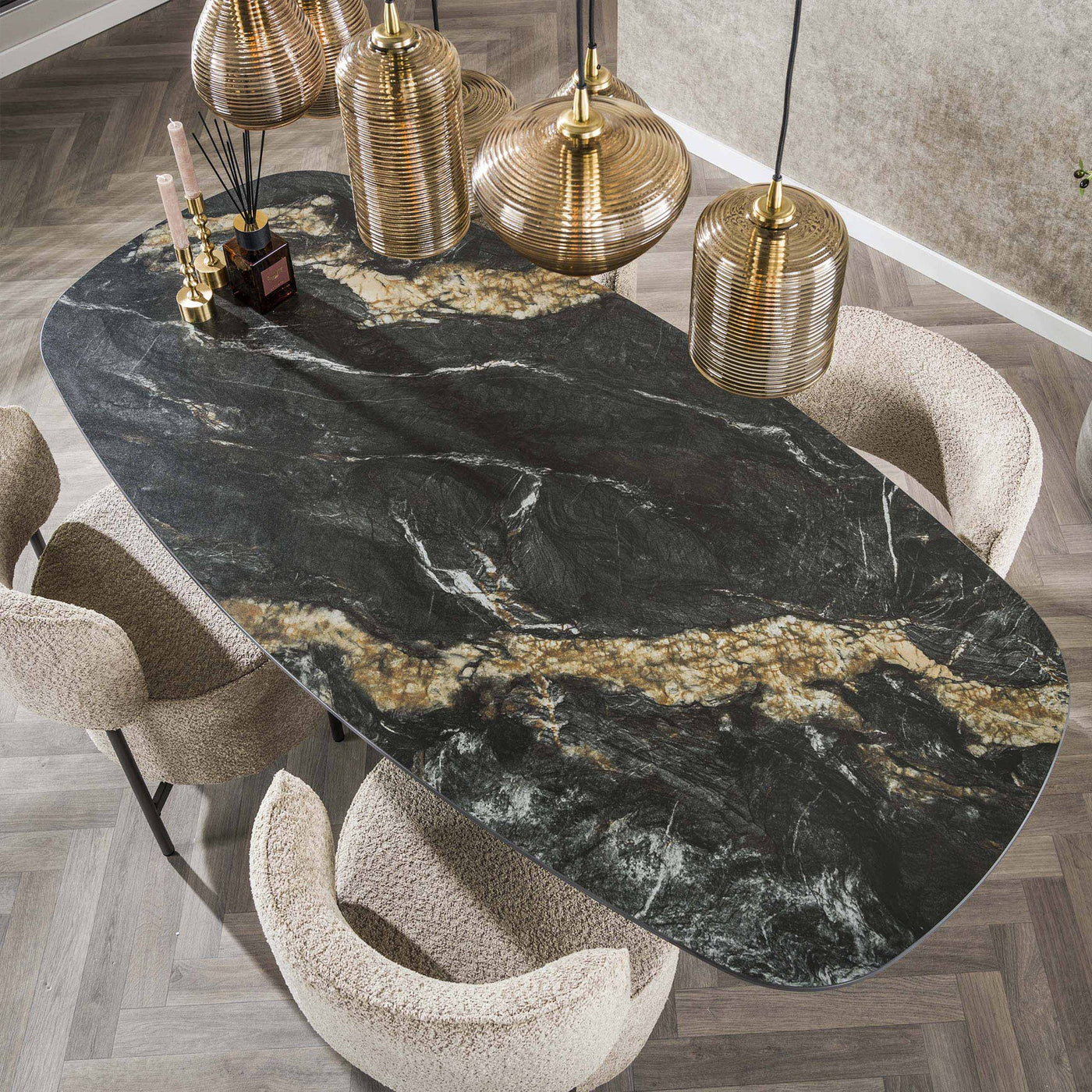EDENA Table à manger ovale en céramique noir et doré piètement en acier noir - Table à manger - Mobilier Deco