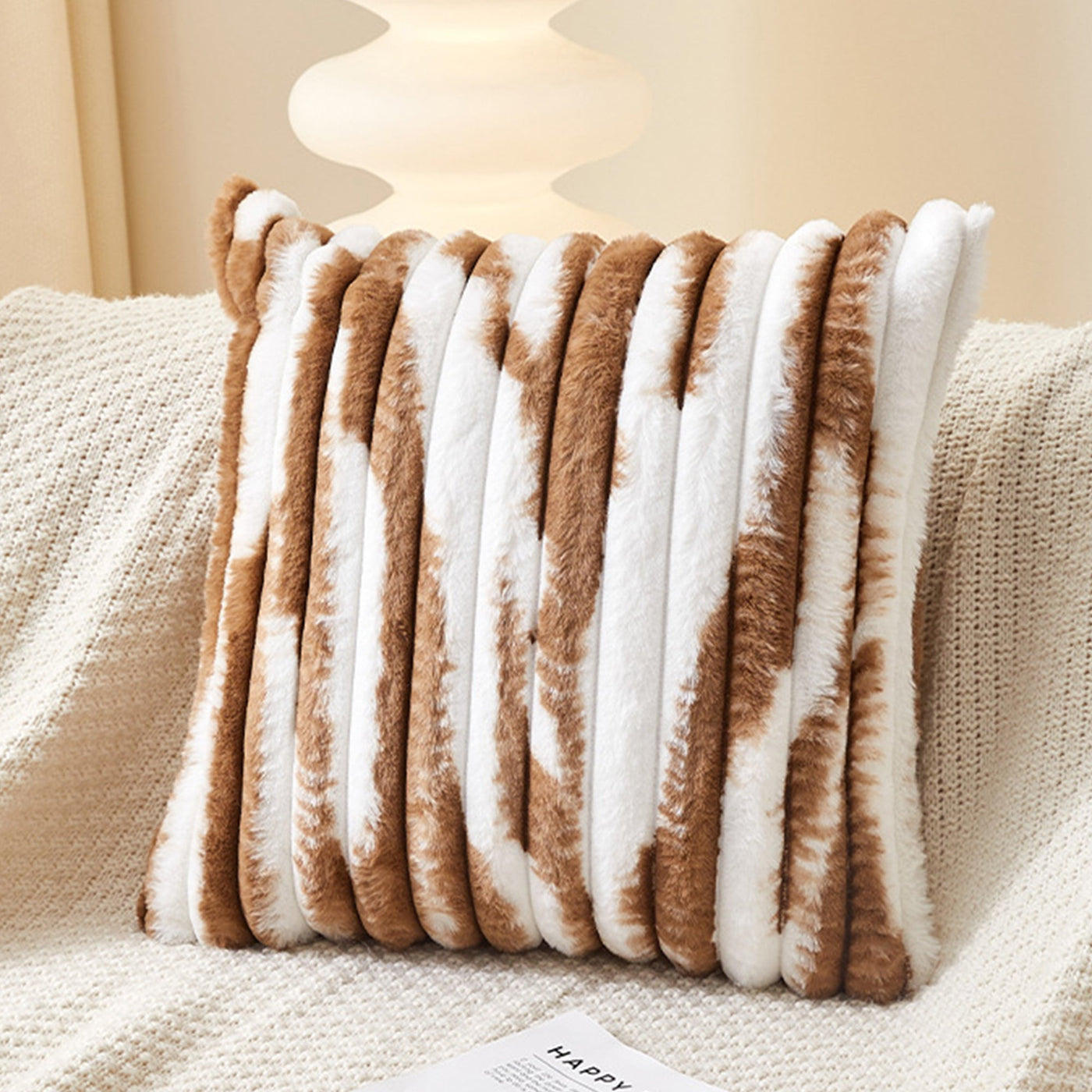 EVELYA Coussin carré en tissu côtelé camel et blanc 43x43 cm - Coussins - Mobilier Deco