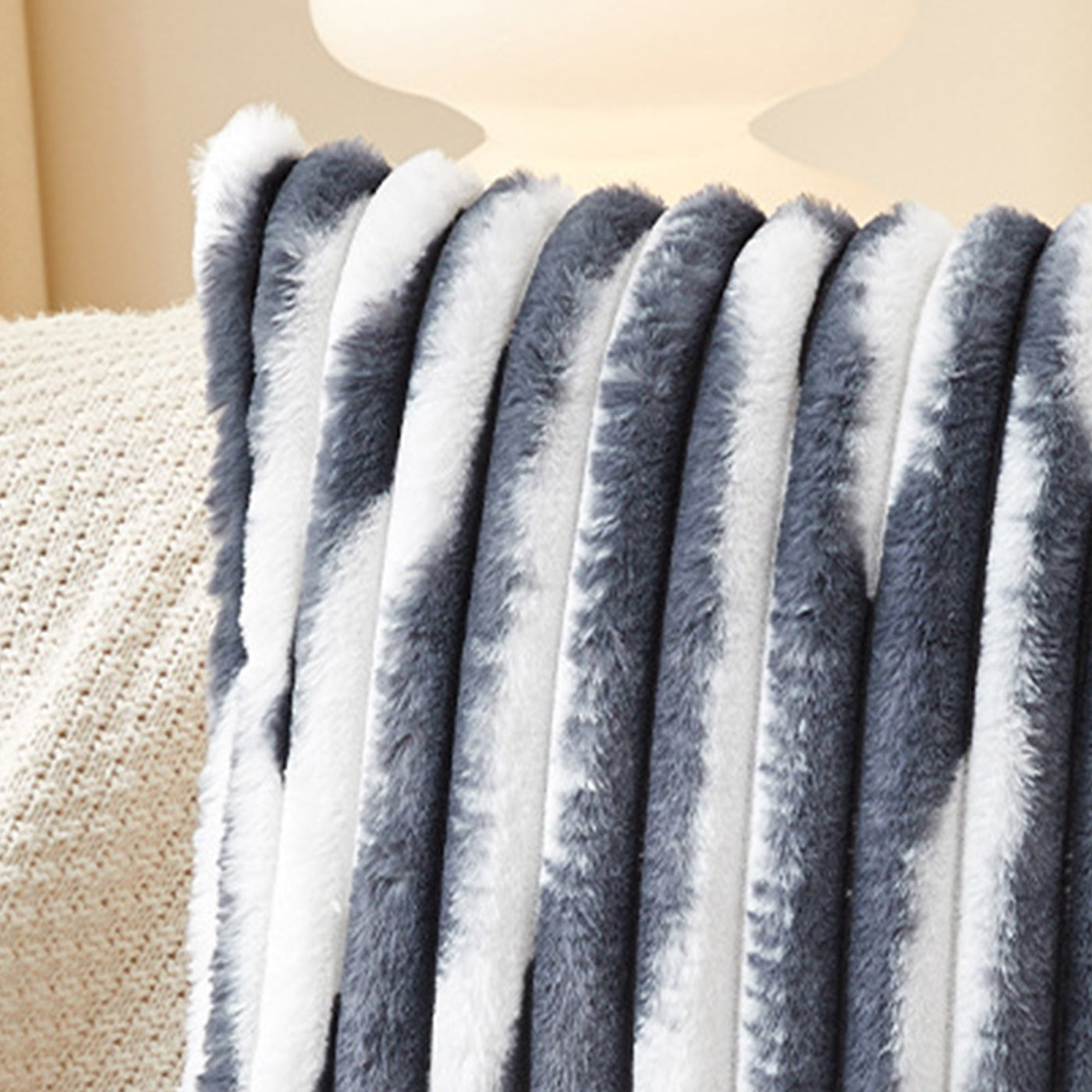 EVELYA Coussin carré en tissu côtelé gris et blanc 43x43 cm - Coussins - Mobilier Deco