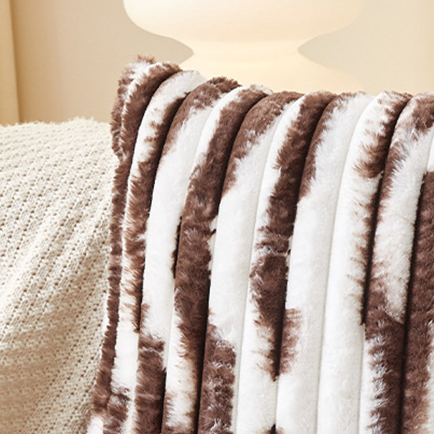 EVELYA Coussin carré en tissu côtelé marron et blanc 43x43 cm - Coussins - Mobilier Deco