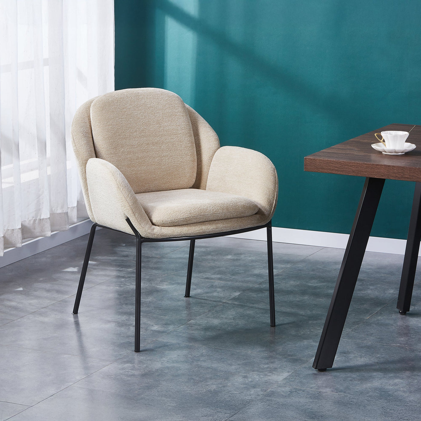 EYLA Chaise en tissu beige pieds en métal noir - Chaise de repas - Mobilier Deco
