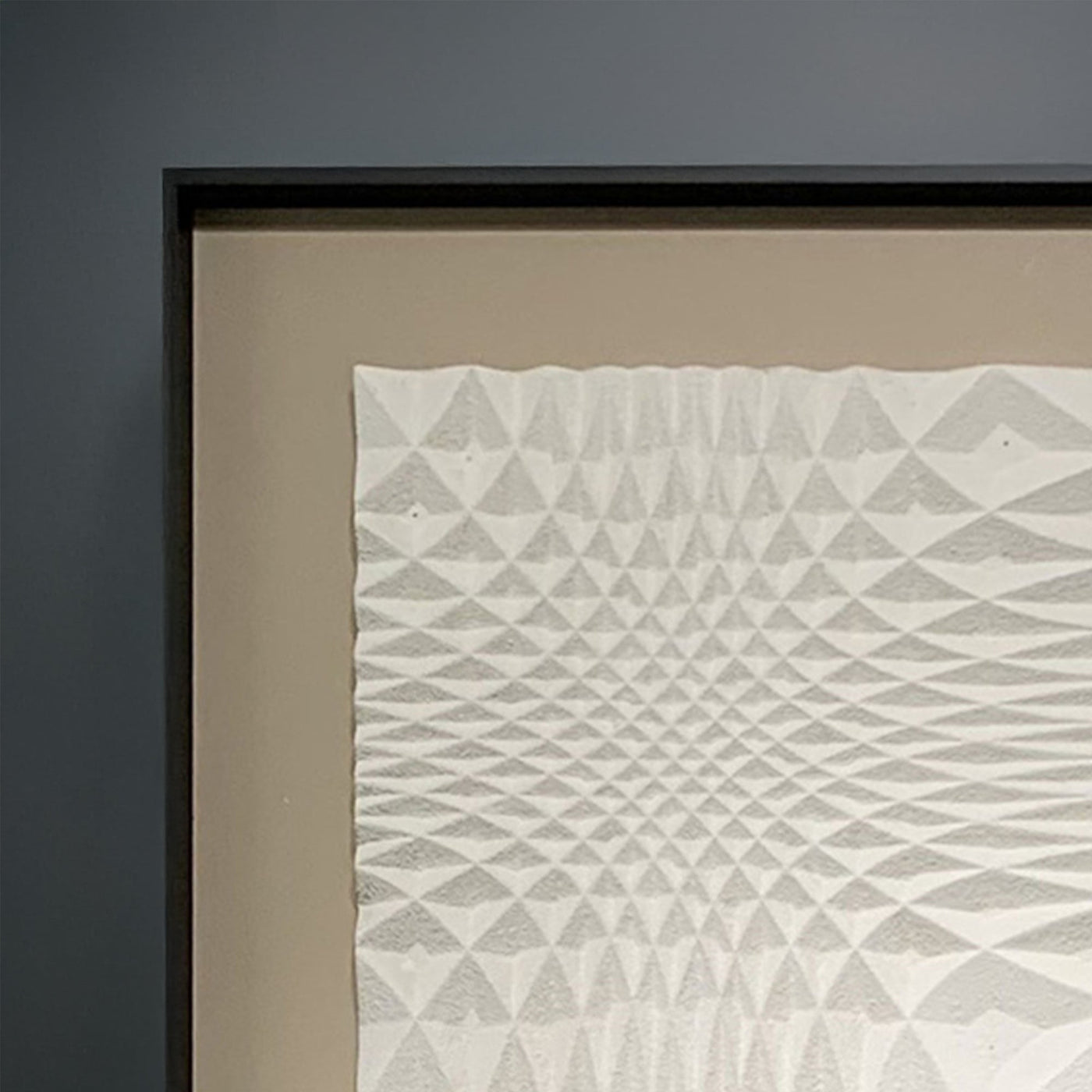 IRANA Tableau peinture à l'huile relief carré cadre aluminium noir - 50x50 cm - Tableaux - Mobilier Deco