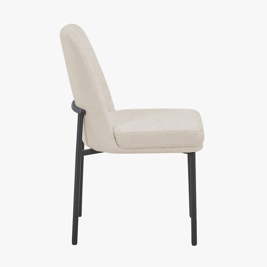 KAYNA Lot de 2 chaises en tissu beige pieds en métal noir - Chaise de repas - Mobilier Deco