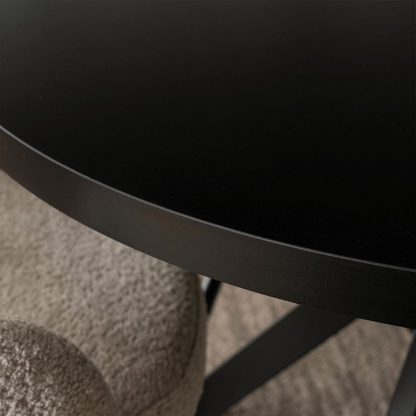 LUKAS Table à manger ronde extensible couleur bois noir pieds métal noir 100-250 cm - Table à manger - Mobilier Deco