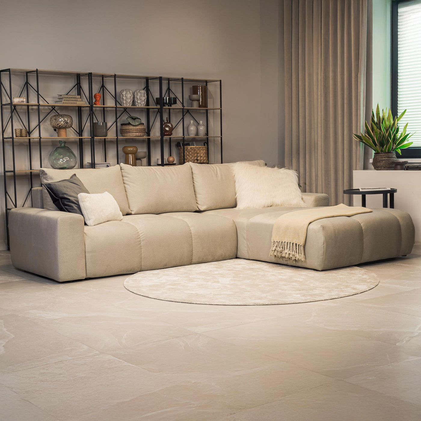 LYGIE Canapé d'angle convertible avec coffre en velours beige - Angle droit - Canapé d'angle convertible - Mobilier Deco