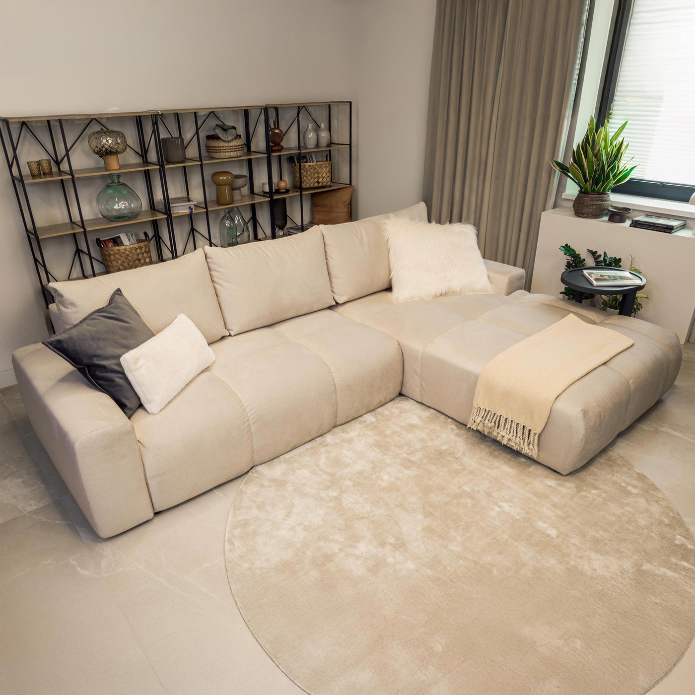 LYGIE Canapé d'angle convertible avec coffre en velours beige - Angle droit - Canapé d'angle convertible - Mobilier Deco