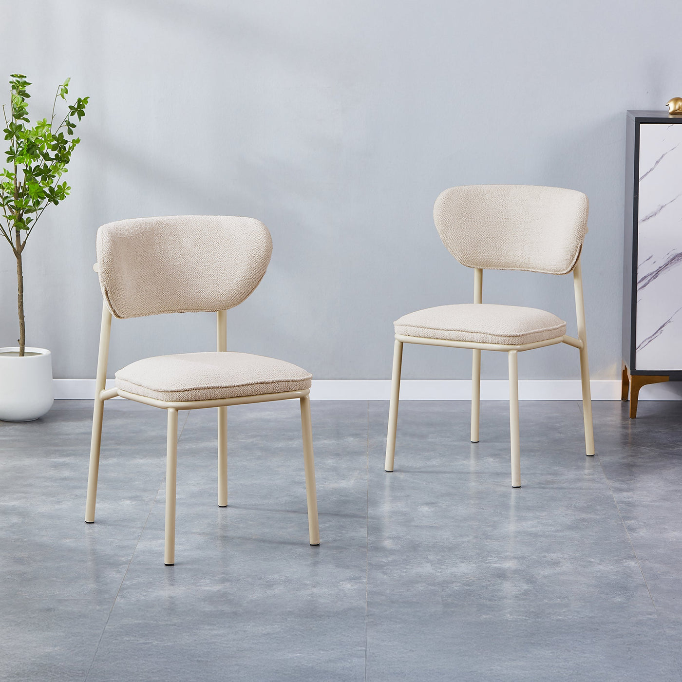 MILA Lot de 2 chaises en tissu beige piètement en métal beige - Chaise de repas - Mobilier Deco