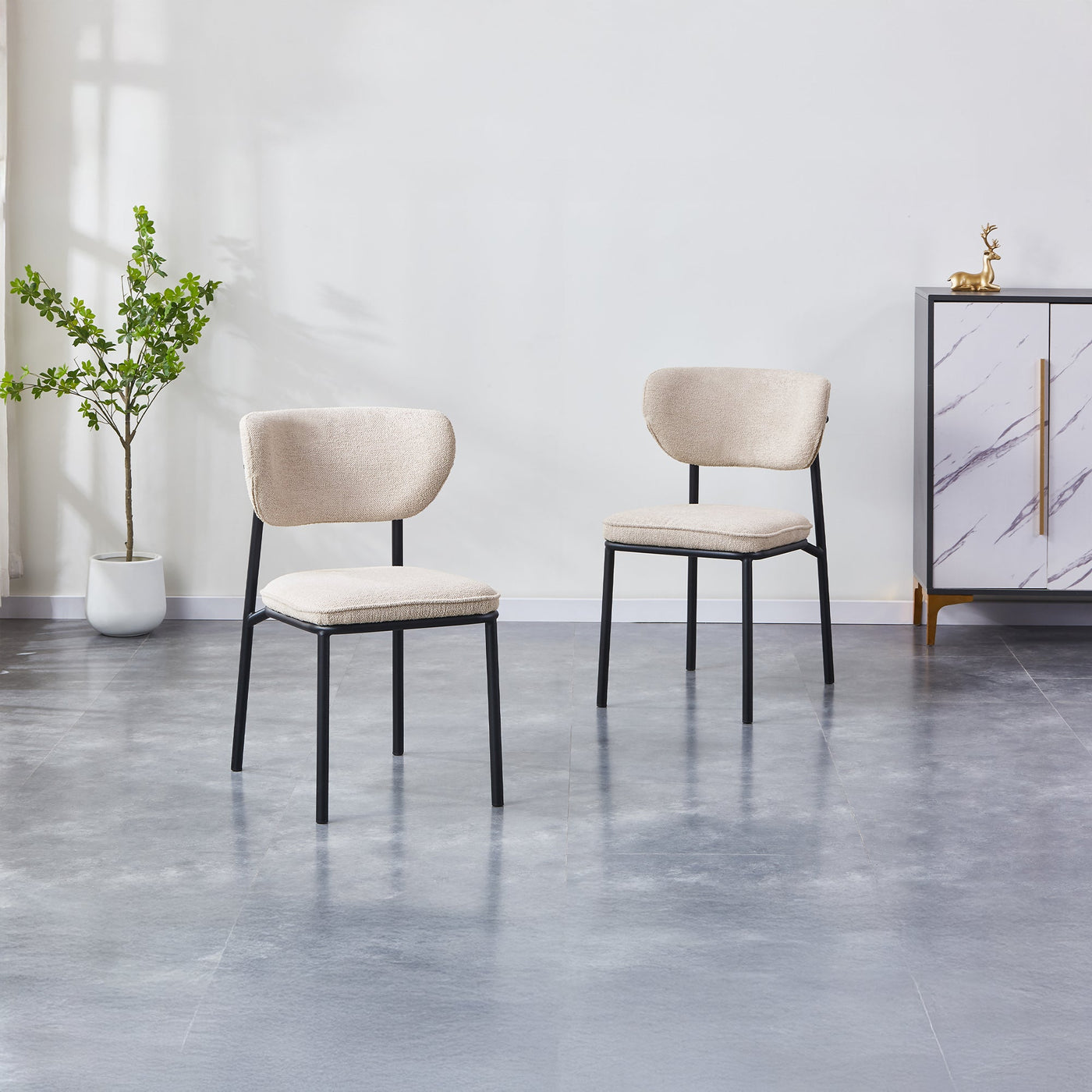 MILA NOIR Lot de 2 chaises en tissu beige piètement en métal noir - Chaise de repas - Mobilier Deco