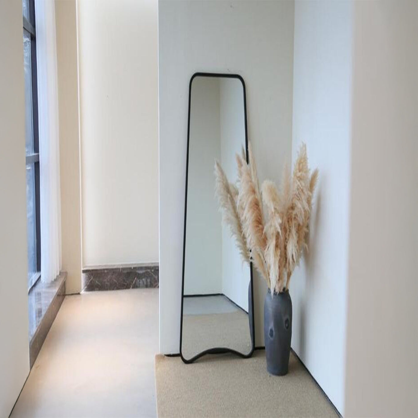 MIRANY Miroir sur pieds rectangulaire en fer noir 122x58 cm - Miroirs - Mobilier Deco