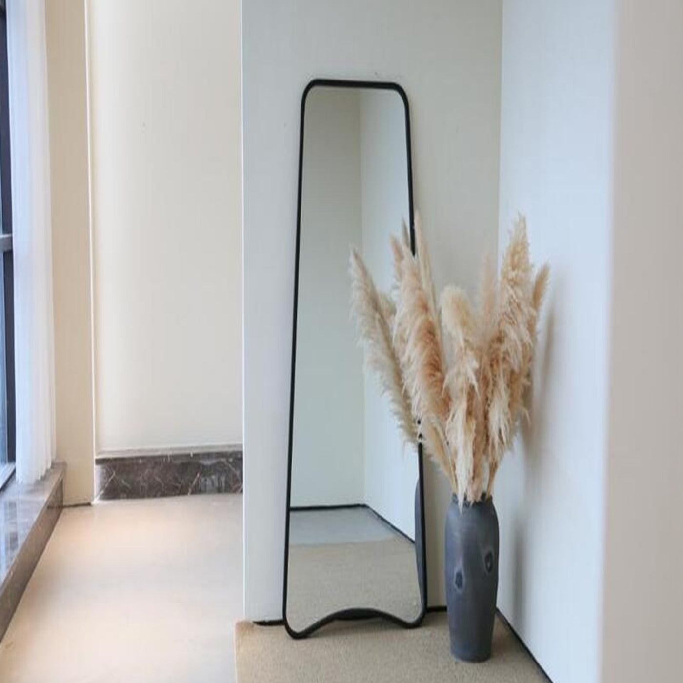 MIRANY Miroir sur pieds rectangulaire en fer noir 122x58 cm - Miroirs - Mobilier Deco