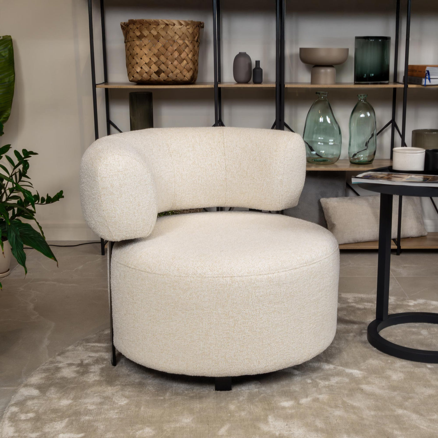 NAYA Fauteuil design en tissu beige et métal noir - Fauteuils - Mobilier Deco