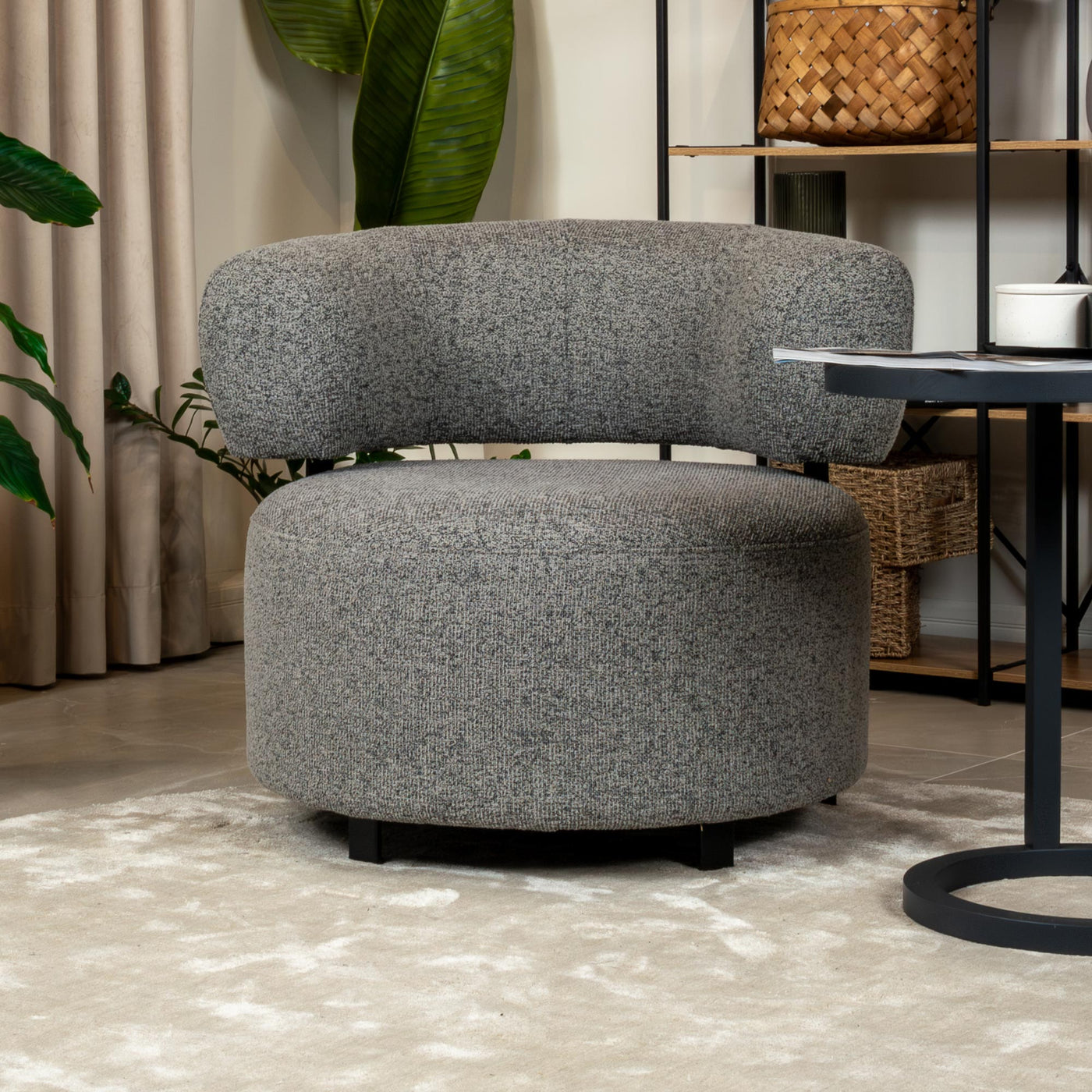NAYA Fauteuil design en tissu gris et métal noir - Fauteuils - Mobilier Deco