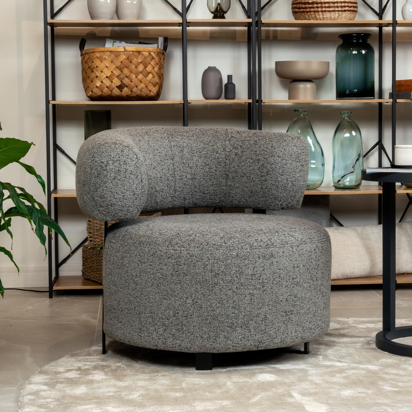 NAYA Fauteuil design en tissu gris et métal noir - Fauteuils - Mobilier Deco