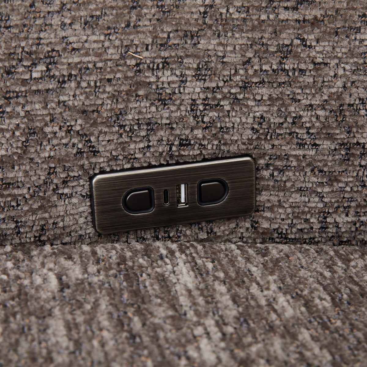 NELSON Canapé 3 places relax électrique avec porte gobelets et chargeur sans fil en tissu taupe - Canapé relax - Mobilier Deco
