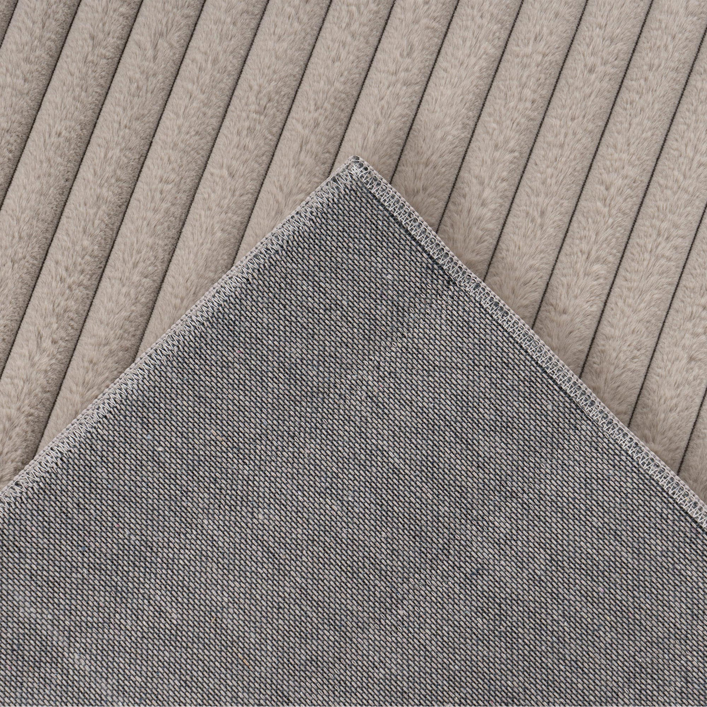 PLUSH Tapis en velours côtelé taupe - 160x230 cm - Tapis - Mobilier Deco