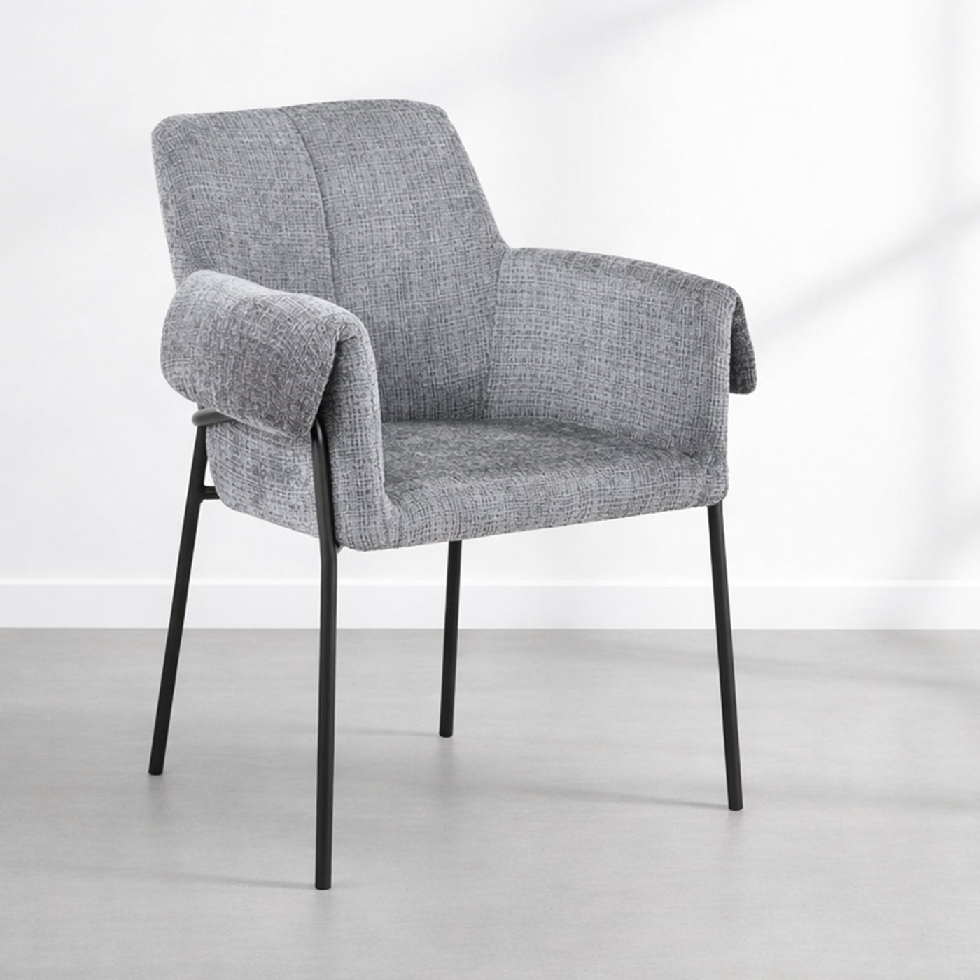 SARA Chaise en tissu gris clair pieds en métal noir - Chaise de repas - Mobilier Deco
