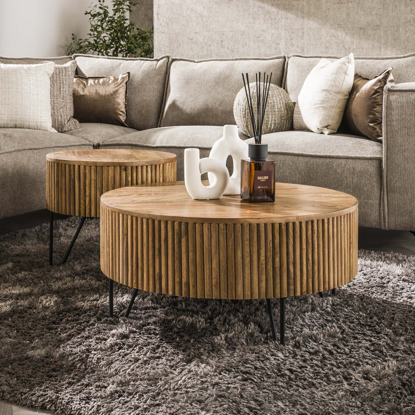 SAREN Lot de 2 tables en bois de manguier piètement en acier noir - Table basse - Mobilier Deco