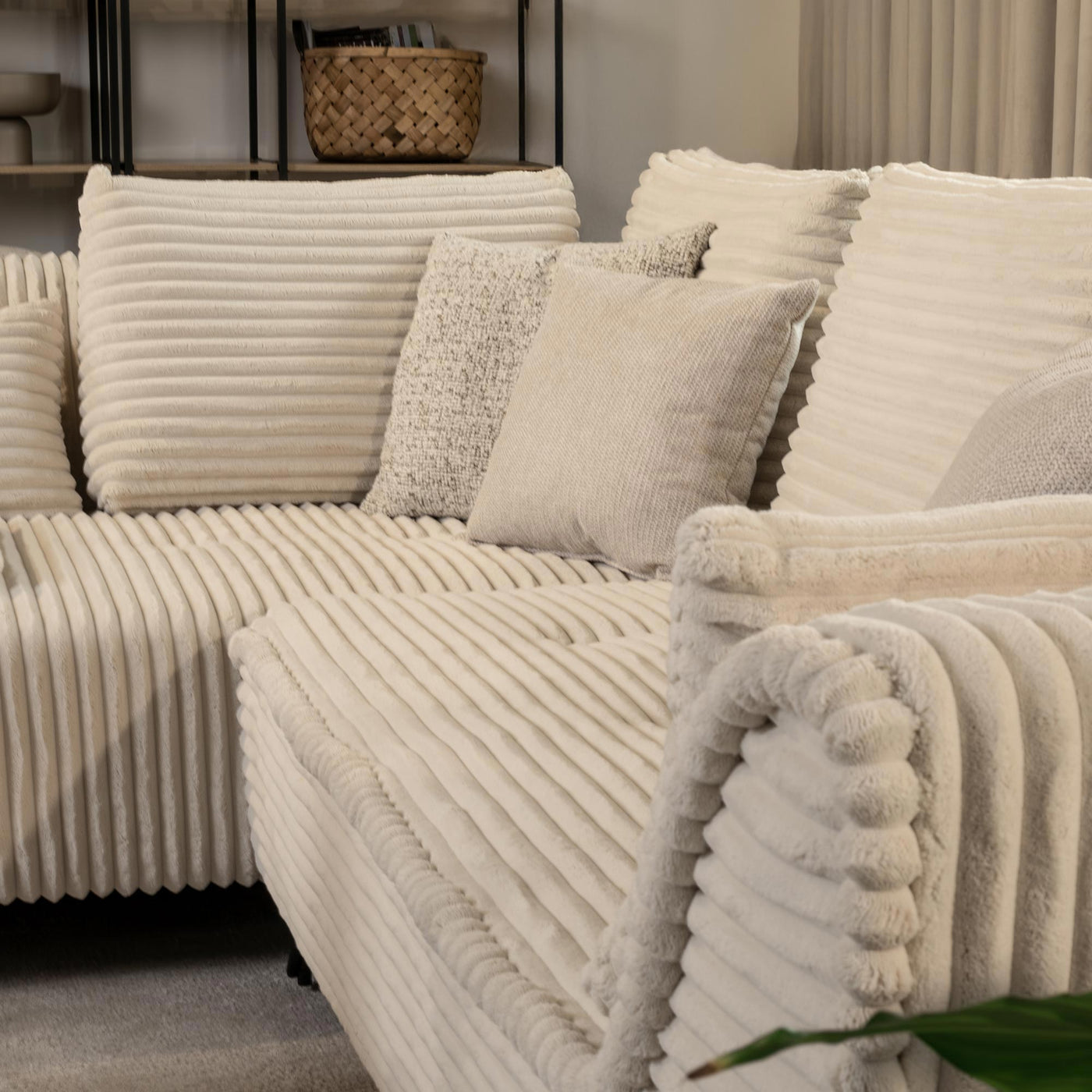 SEYNA Canapé d’angle convertible avec coffre en velours côtelé beige - Angle gauche - Canapé d'angle convertible - Mobilier Deco