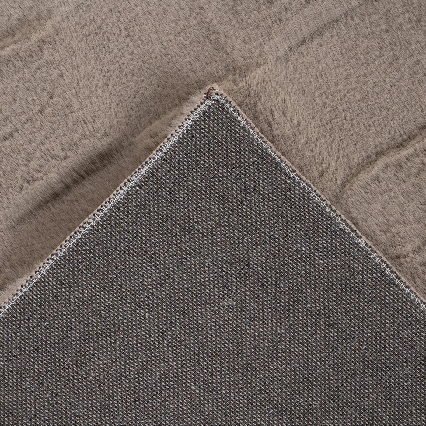 SOUL Tapis tissu doux à motif en relief taupe - 160x230 cm - Tapis - Mobilier Deco