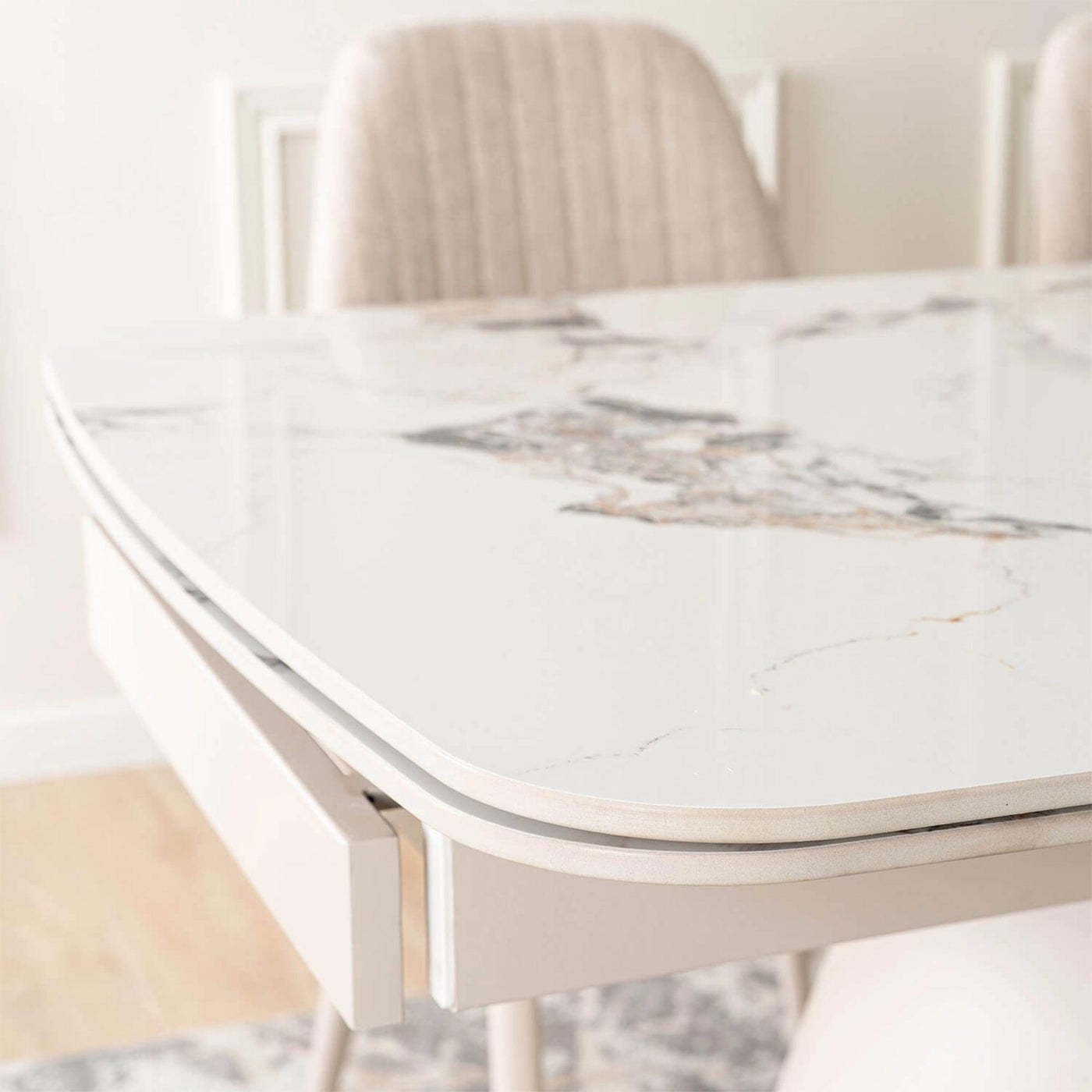 STACY Table à manger extensible en céramique couleur marbre blanc pieds en métal 160-240 cm - Table à manger - Mobilier Deco