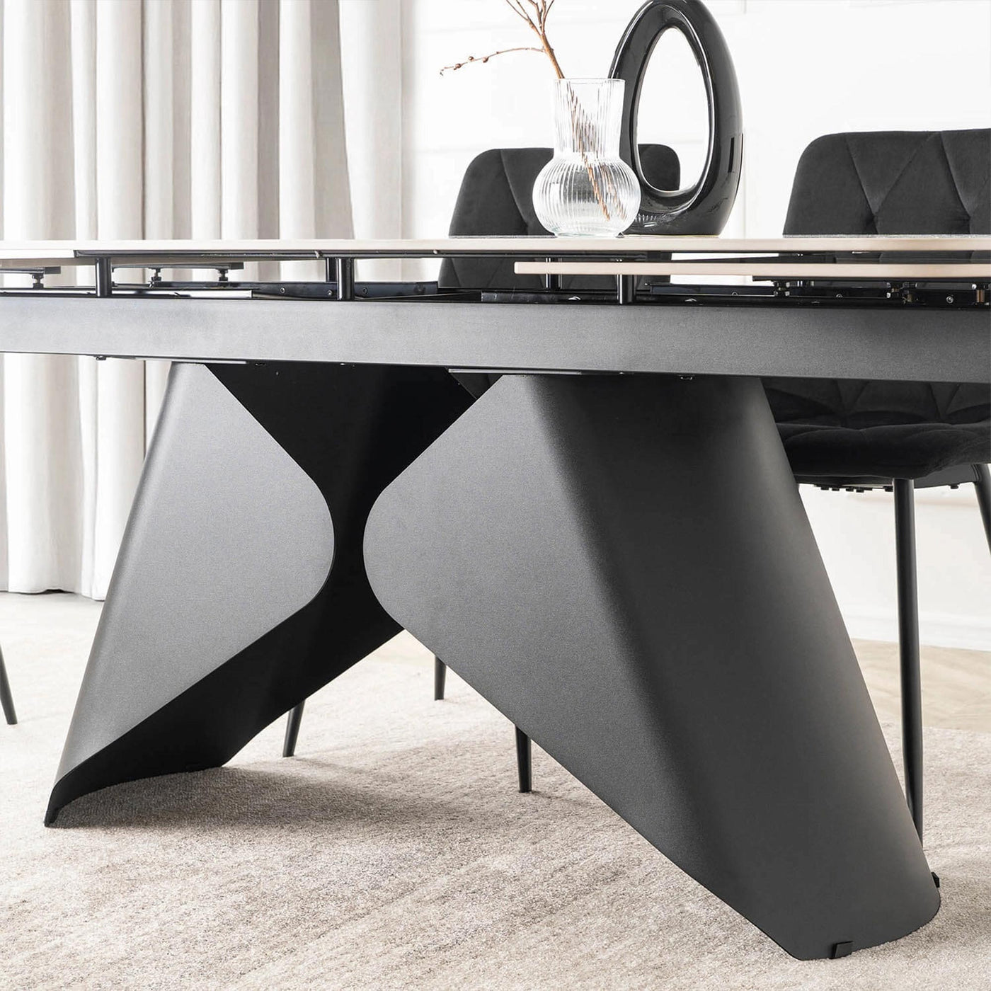 table à manger extensible 160-240 cm avec plateau en céramique couleur marbre blanc et piètement en métal
