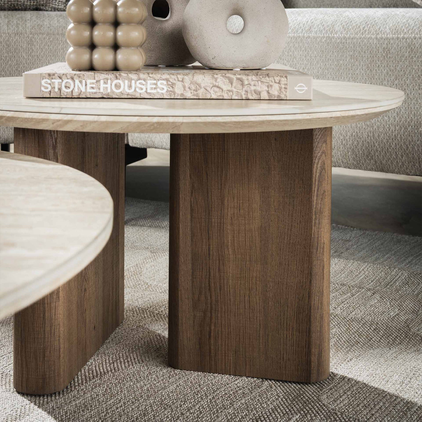 TIANA ROND Lot de 2 tables basses rondes en céramique beige pieds couleur chêne - Table basse - Mobilier Deco