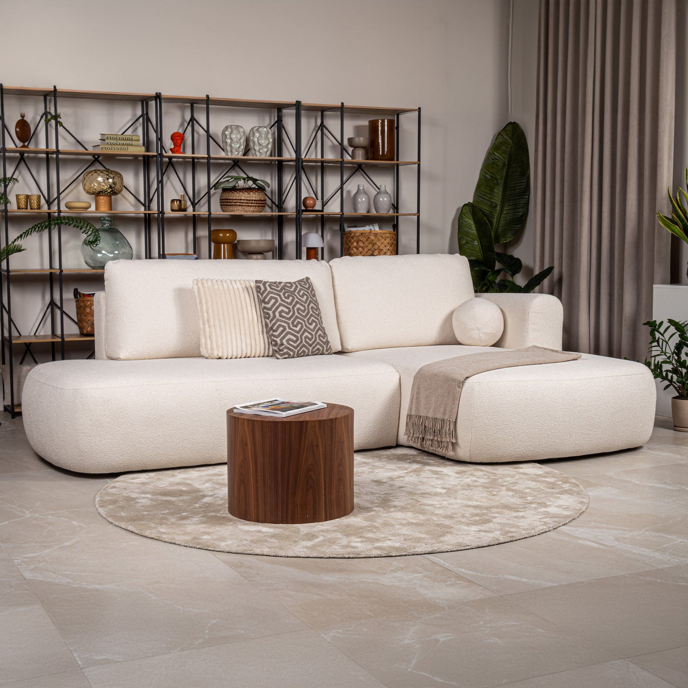TYLAN Canapé d’angle convertible avec coffre effet peau de mouton écru - Angle droit - Canapé d'angle convertible - Mobilier Deco