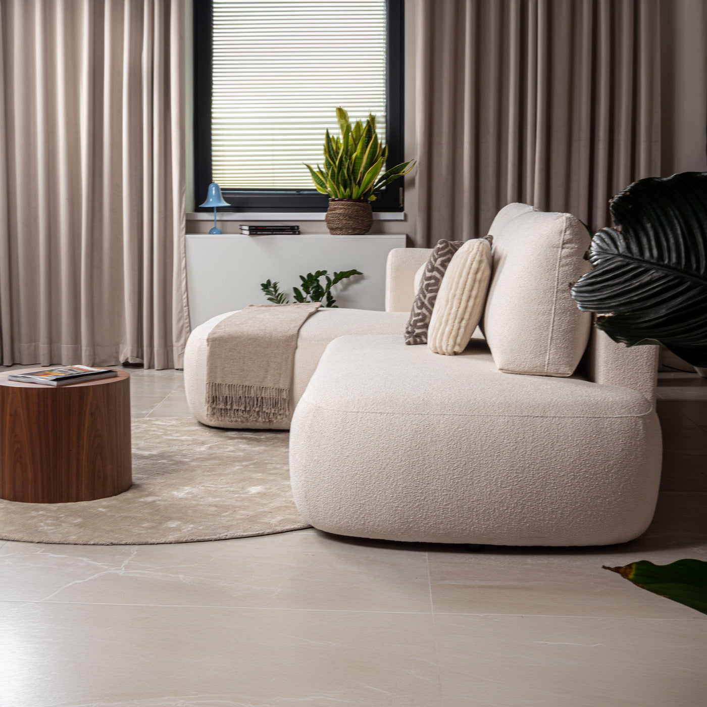 TYLAN Canapé d’angle convertible avec coffre effet peau de mouton écru - Angle gauche - Canapé d'angle convertible - Mobilier Deco